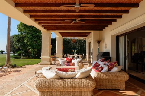 Villa pārdošanā Marbella Golden Mile, Malaga, Spānijā 5 istabas, 1022 m2 Nr. 53470 - attēls 12