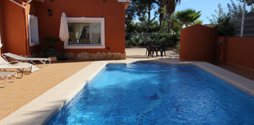 Villa Calpe, Alicante, Spānijā 3 istabas, 160 m2 Nr. 57073