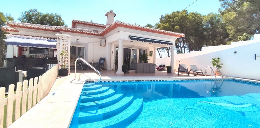 Villa Calpe, Alicante, Spānijā 3 istabas, 149 m2 Nr. 59320