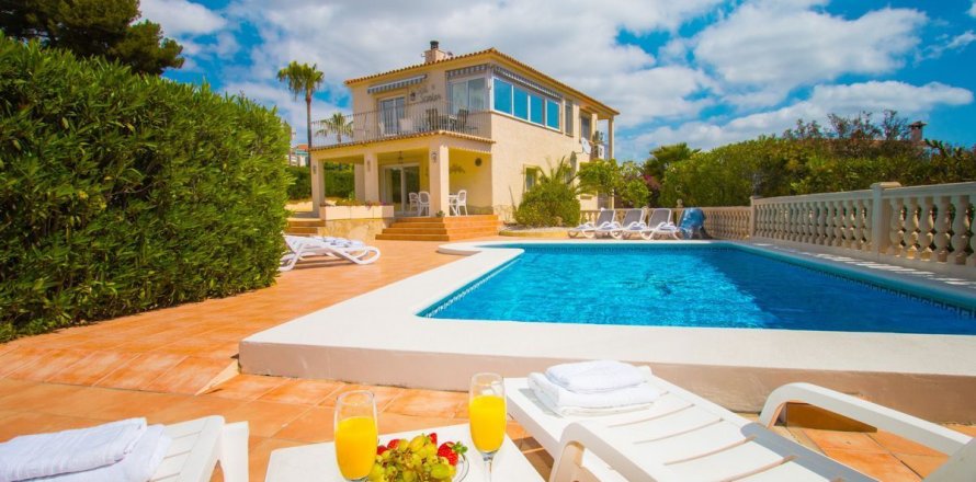 Villa Calpe, Alicante, Spānijā 4 istabas, 238 m2 Nr. 59176