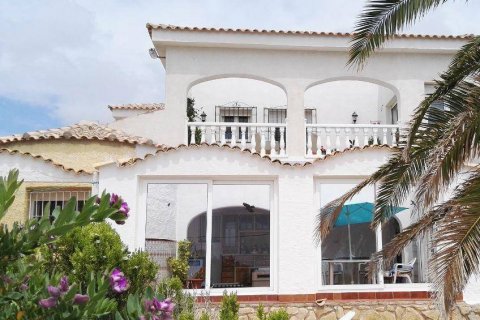 Villa pārdošanā El Campello, Alicante, Spānijā 5 istabas, 242 m2 Nr. 58844 - attēls 2