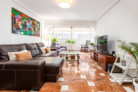 Dzīvoklis pārdošanā Alicante, Spānijā 4 istabas, 140 m2 Nr. 58815 - attēls 2