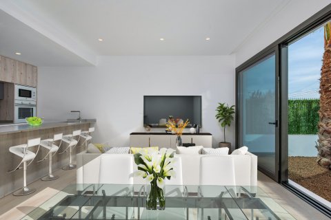 Villa pārdošanā Pilar de la Horadada, Alicante, Spānijā 2 istabas, 74 m2 Nr. 58381 - attēls 3