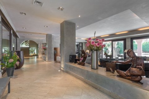 Villa pārdošanā El Paraiso, Alicante, Spānijā 11 istabas, 1.07 m2 Nr. 3453 - attēls 13