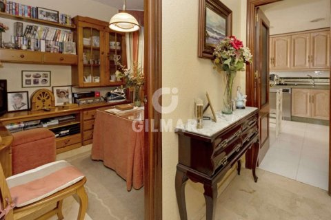 Dzīvoklis pārdošanā Cadiz, Spānijā 4 istabas, 180 m2 Nr. 61072 - attēls 4