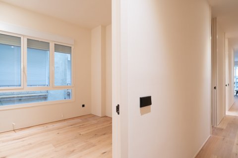 Dzīvoklis pārdošanā Madrid, Spānijā 3 istabas, 196 m2 Nr. 61671 - attēls 16