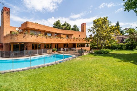 Villa īrēšanai Madrid, Spānijā 7 istabas, 1 m2 Nr. 61990 - attēls 4