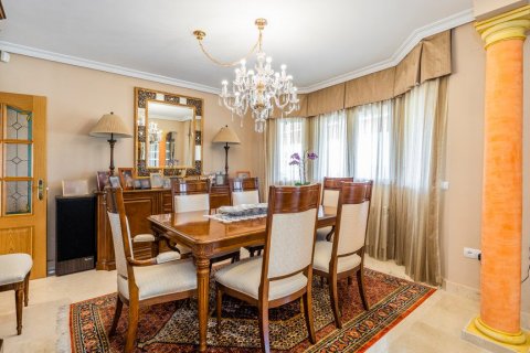 Villa pārdošanā Las Rozas de Madrid, Madrid, Spānijā 5 istabas, 647 m2 Nr. 62106 - attēls 22