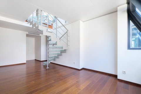 Trīņu māja pārdošanā Madrid, Spānijā 5 istabas, 486 m2 Nr. 2388 - attēls 6