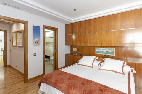 Villa pārdošanā El Puerto de Santa Maria, Cadiz, Spānijā 4 istabas, 339 m2 Nr. 61965 - attēls 20