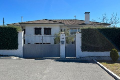 Villa pārdošanā El Escorial, Madrid, Spānijā 4 istabas, 435 m2 Nr. 62010 - attēls 2