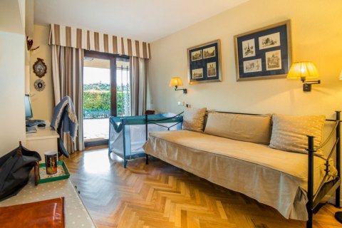Dvīņu māja pārdošanā Alcobendas, Madrid, Spānijā 6 istabas, 400 m2 Nr. 60948 - attēls 25