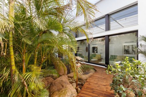 Villa pārdošanā San Roque, Cadiz, Spānijā 8 istabas, 1.6 m2 Nr. 3270 - attēls 23