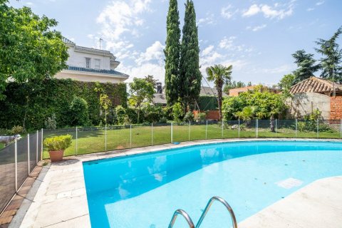 Villa īrēšanai Madrid, Spānijā 7 istabas, 1 m2 Nr. 61990 - attēls 3