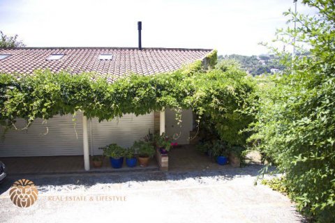 Willa Cabrils, Barcelona, Hiszpania 6 sypialni, 700 mkw. nr 8821 – zdjęcie 16