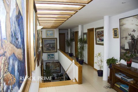 Willa Cabrils, Barcelona, Hiszpania 6 sypialni, 700 mkw. nr 8821 – zdjęcie 11