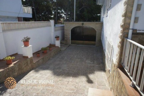 Dom w Coma-Ruga, Tarragona, Hiszpania 9 sypialni, 260 mkw. nr 11781 – zdjęcie 20