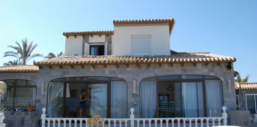 Willa Cabo Roig, Alicante, Hiszpania 4 sypialnie, 240 mkw. nr 19233