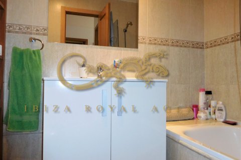 Penthouse w Playa d'en Bossa, Ibiza, Hiszpania 2 sypialnie, 75 mkw. nr 30851 – zdjęcie 15