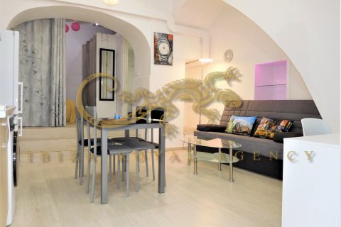 Apartament w Ibiza town, Ibiza, Hiszpania 1 sypialnia, 58 mkw. nr 30836 – zdjęcie 1