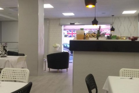 Hotel w Benidorm, Alicante, Hiszpania 35 sypialni, 950 mkw. nr 42586 – zdjęcie 3