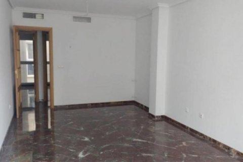 Apartament w Alicante, Hiszpania 4 sypialnie, 120 mkw. nr 46046 – zdjęcie 4