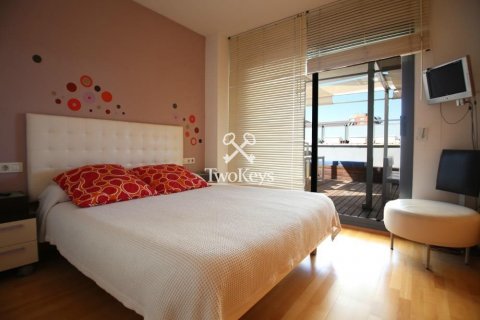 Apartament w Badalona, Barcelona, Hiszpania 3 sypialnie, 119 mkw. nr 41012 – zdjęcie 15