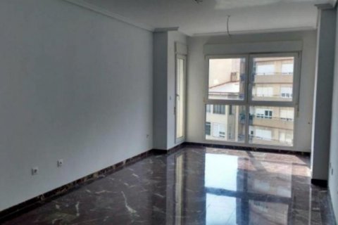 Apartament w Alicante, Hiszpania 4 sypialnie, 120 mkw. nr 46046 – zdjęcie 3