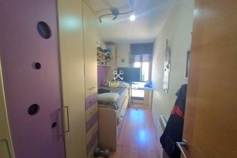 Apartament w Badalona, Barcelona, Hiszpania 4 sypialnie, 97 mkw. nr 40988 – zdjęcie 13