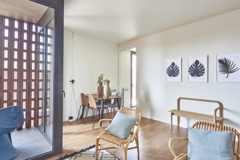 Placa Primavera Sant Andreu, Barcelona, Hiszpania nr 48154 – zdjęcie 7