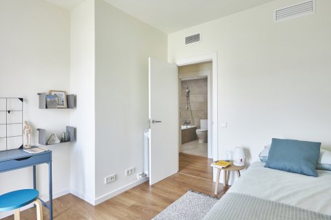 Placa Primavera Sant Andreu, Barcelona, Hiszpania nr 48154 – zdjęcie 3
