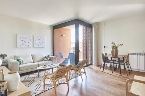 Placa Primavera Sant Andreu, Barcelona, Hiszpania nr 48154 – zdjęcie 11