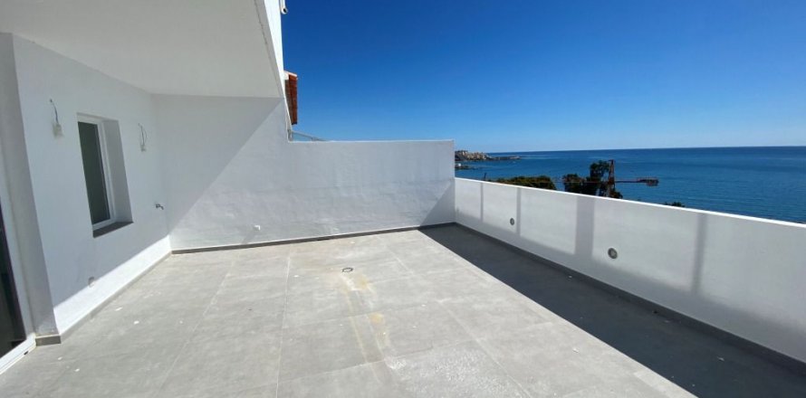 Penthouse w Estepona, Malaga, Hiszpania 3 sypialnie, 151 mkw. nr 53392