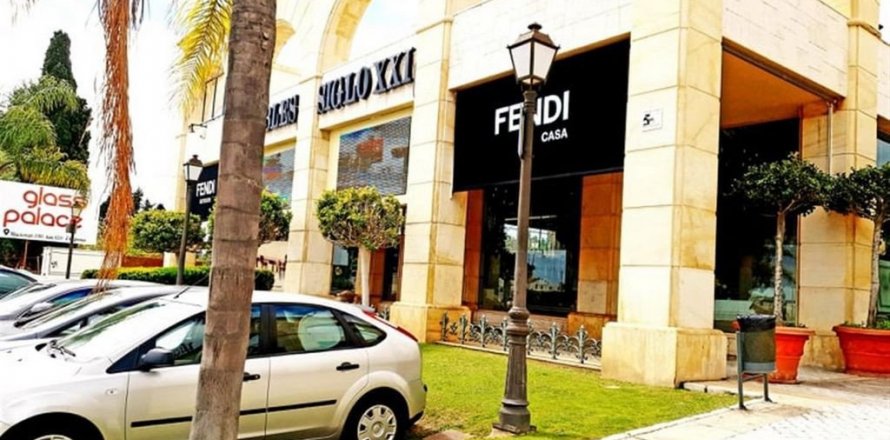 Lokal usługowy w Marbella, Malaga, Hiszpania 1 sypialnia, 514 mkw. nr 53442