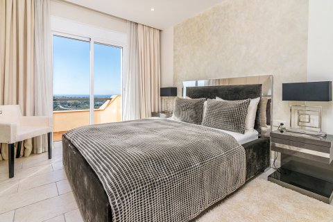 Penthouse w Benahavis, Malaga, Hiszpania 3 sypialnie, 190 mkw. nr 53524 – zdjęcie 30