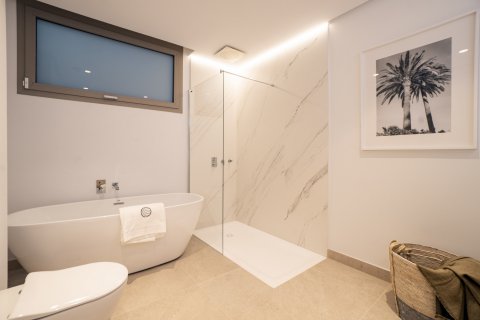 Penthouse w Benahavis, Malaga, Hiszpania 3 sypialnie, 587 mkw. nr 53567 – zdjęcie 30