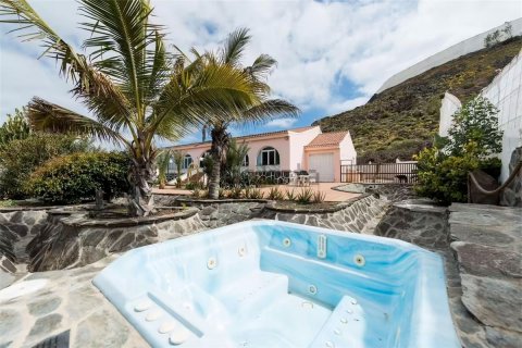 Finka Arucas, Gran Canaria, Hiszpania 6 sypialni, 380 mkw. nr 55203 – zdjęcie 1