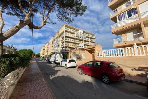 Apartament w Punta Prima, Alicante, Hiszpania 2 sypialnie, 75 mkw. nr 58894 – zdjęcie 8