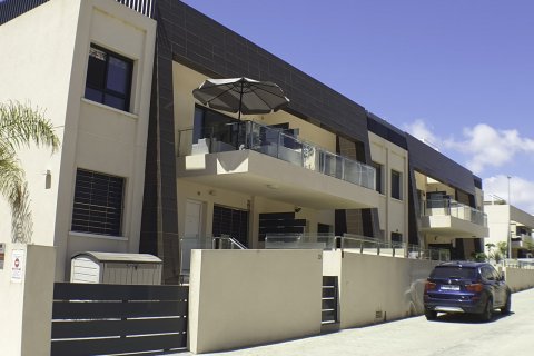 Bungalow w Pilar de la Horadada, Alicante, Hiszpania 3 sypialnie, 86 mkw. nr 59253 – zdjęcie 1