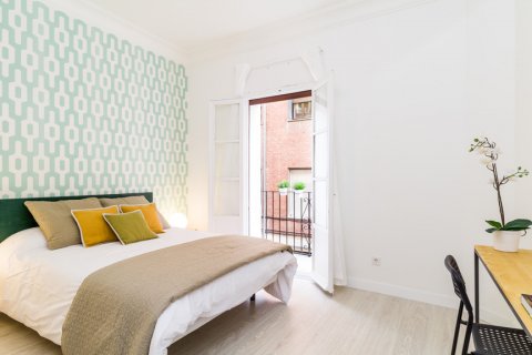 Apartament w Madrid, Hiszpania 4 sypialnie, 140 mkw. nr 1743 – zdjęcie 2