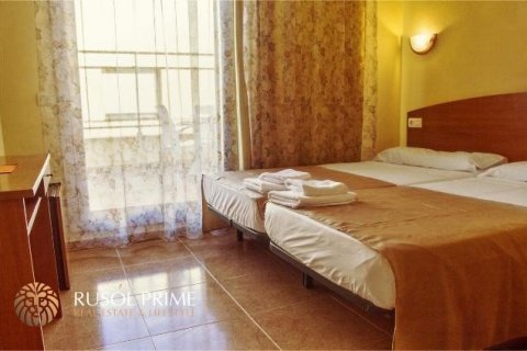 Продажа отеля в Льорет-де-Мар, Герона, Испания 50 спален,  №8813 - фото 3