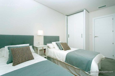 Продажа квартиры в Ла Зения, Аликанте, Испания 3 спальни, 71м2 №9735 - фото 15