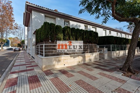 Продажа таухауса в Пладжа-де-Аро, Герона, Испания 3 спальни, 185м2 №16790 - фото 4
