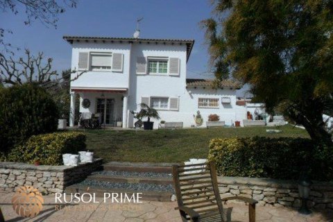 Продажа дома в Кома-Руга, Таррагона, Испания 4 спальни, 200м2 №11656 - фото 7