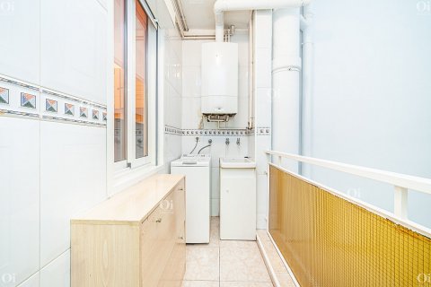 Продажа квартиры в Барселона, Испания 3 комнаты, 80м2 №15872 - фото 11