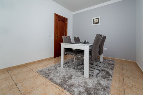 Продажа квартиры в Фаньябе, Тенерифе, Испания 2 спальни, 76м2 №18342 - фото 16