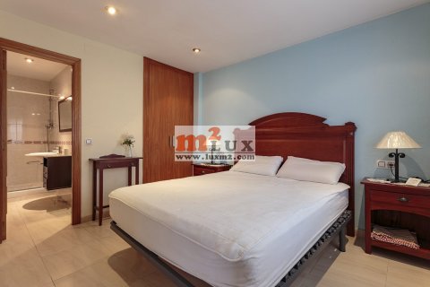 Продажа квартиры в С'Агаро, Герона, Испания 3 спальни, 68м2 №16862 - фото 17