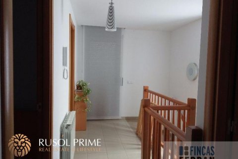 Продажа дома в Рода-де-Бара, Таррагона, Испания 4 спальни, 187м2 №11992 - фото 16