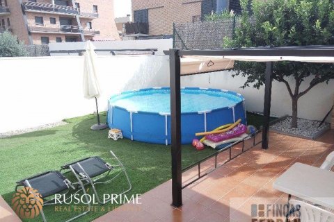 Продажа дома в Рода-де-Бара, Таррагона, Испания 4 спальни, 187м2 №11992 - фото 2