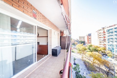 Продажа квартиры в Барселона, Испания 4 комнаты, 102м2 №15912 - фото 12